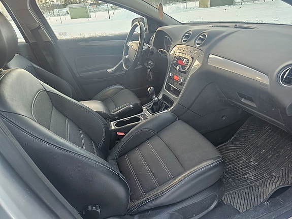 Ford Mondeo 3 of 5