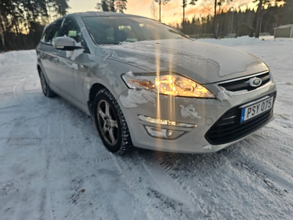 Ford Mondeo 2 of 5