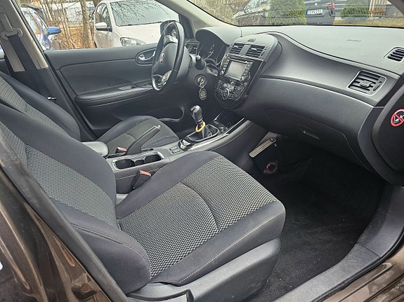 Nissan Pulsar 6 of 11
