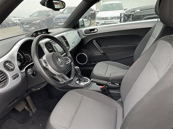 Volkswagen Beetle 3 of 3