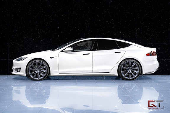 Tesla Model S 4 of 22