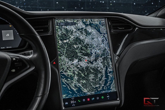 Tesla Model S 12 of 22