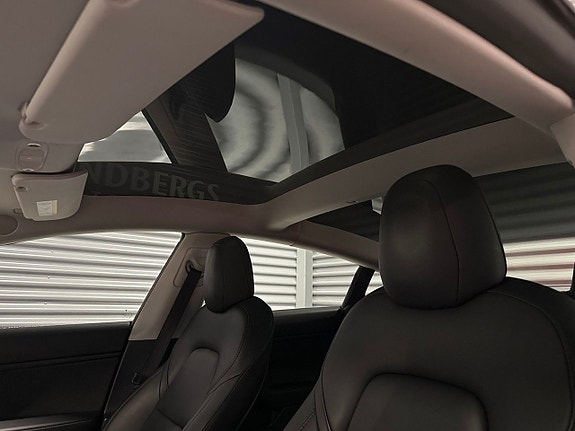 Tesla Model 3 17 of 22
