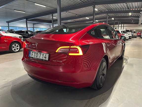 Tesla Model 3 4 of 22