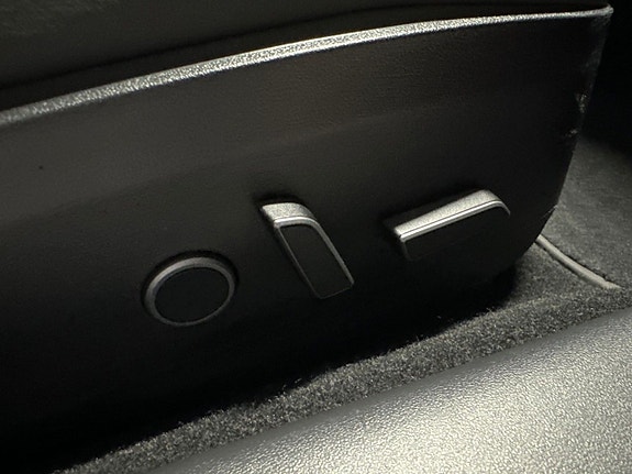 Tesla Model 3 19 of 22