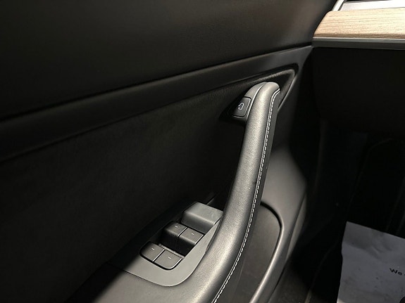 Tesla Model 3 15 of 22