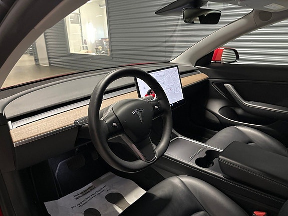 Tesla Model 3 7 of 22
