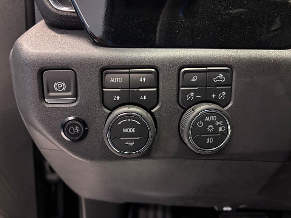 Chevrolet Silverado 1500 19 of 25