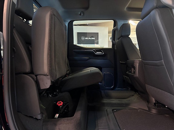 Chevrolet Silverado 1500 13 of 25
