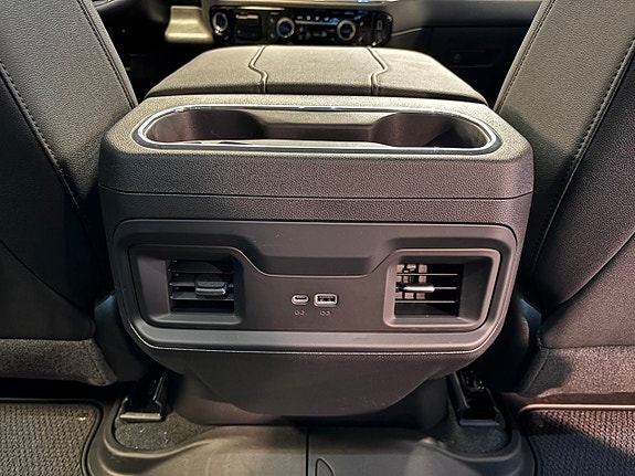 Chevrolet Silverado 1500 15 of 25