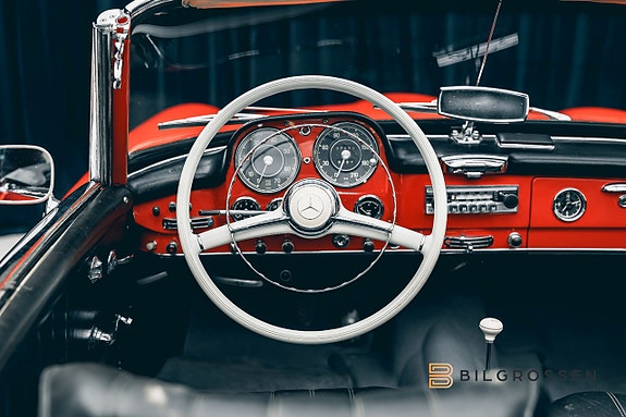 Mercedes-Benz 190 SL 16 of 20