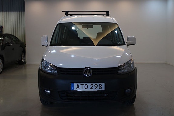 Volkswagen Caddy Maxi 2 of 5