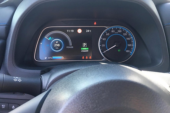 Nissan Leaf 11 of 12