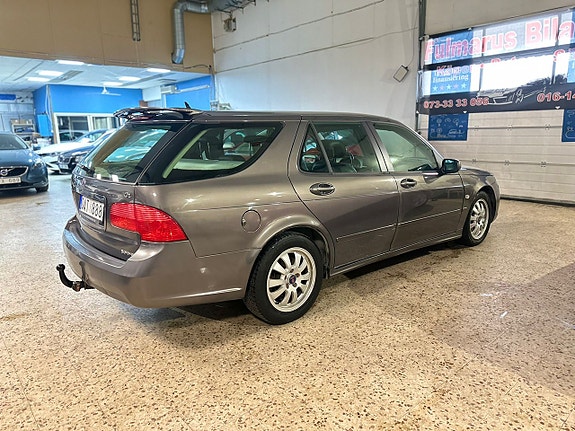 Saab 9-5 4 of 5