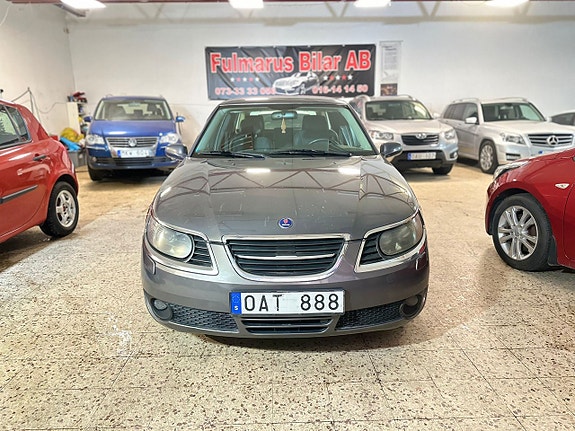 Saab 9-5 2 of 5