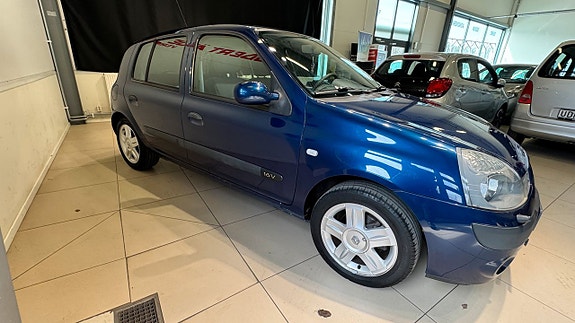 Renault Clio 15 of 22