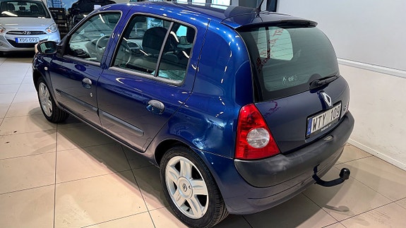Renault Clio 12 of 22