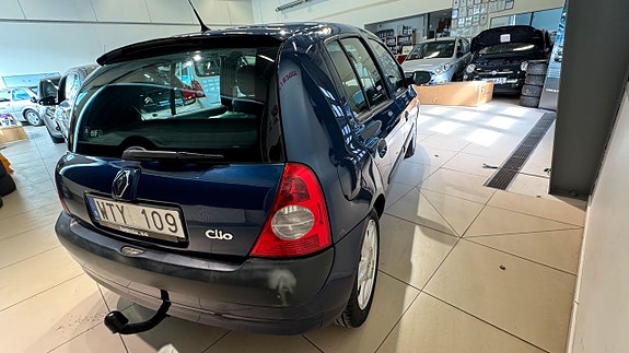 Renault Clio 14 of 22
