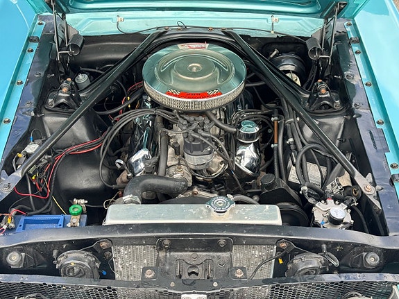 Ford Mustang 6 of 17