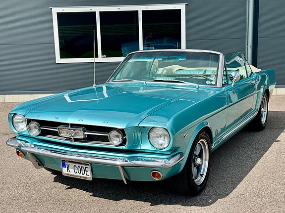 Ford Mustang 5 of 17