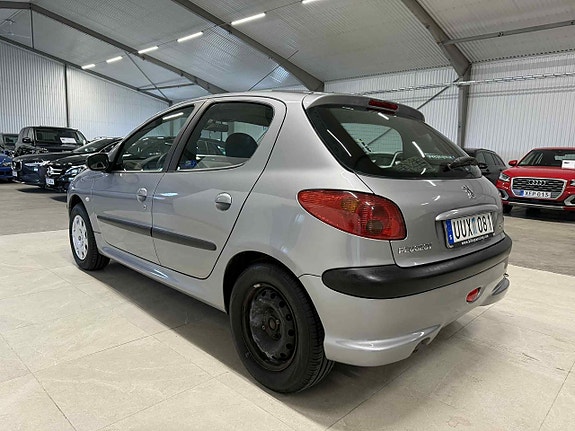 Peugeot 206 9 of 22