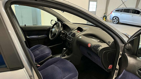 Peugeot 206 14 of 22