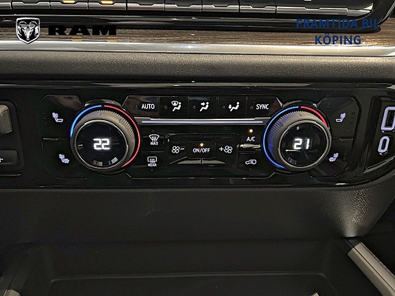 Chevrolet Silverado EV 13 of 21