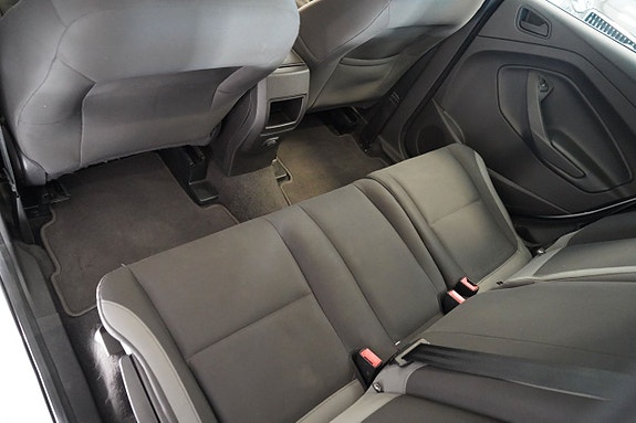 Ford Escape 13 of 16