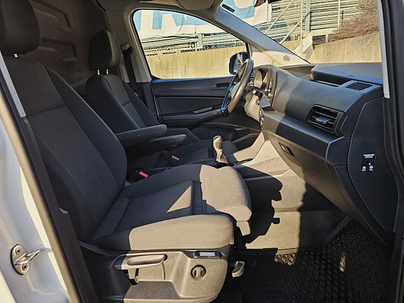 Volkswagen Caddy 19 of 19