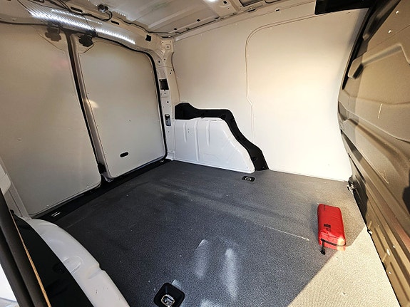 Volkswagen Caddy 10 of 19
