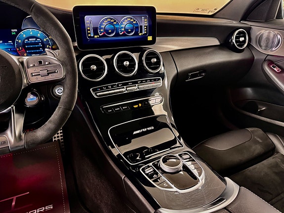 Mercedes-Benz C63 5 of 16