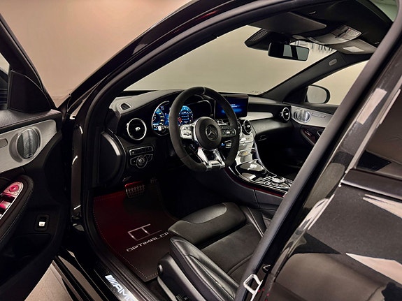 Mercedes-Benz C63 3 of 16