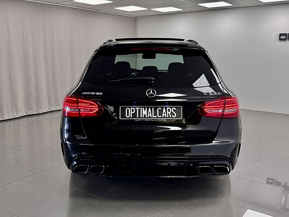 Mercedes-Benz C63 14 of 16