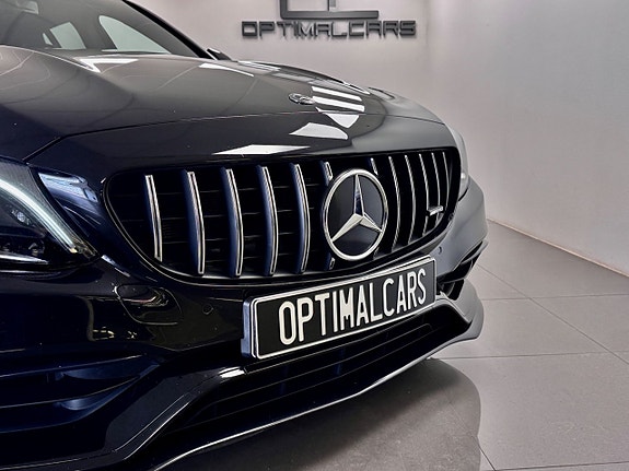 Mercedes-Benz C63 10 of 16
