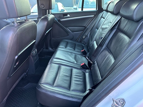 Volkswagen Tiguan 9 of 14