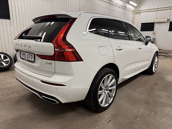 Volvo XC60 4 of 24