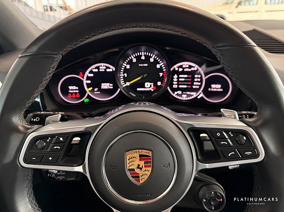 Porsche Cayenne Coupe 8 of 11