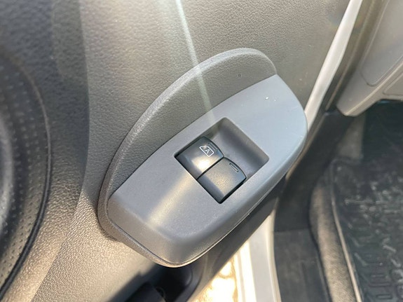 Nissan e-NV200 16 of 18