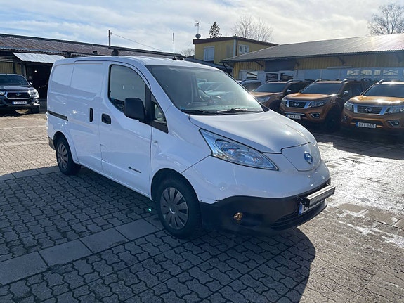 Nissan e-NV200 4 of 5