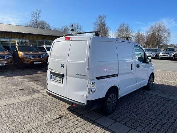 Nissan e-NV200 3 of 5