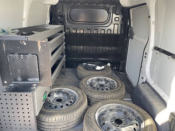 Nissan e-NV200 12 of 18