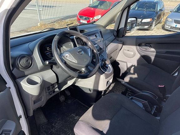 Nissan e-NV200 9 of 18