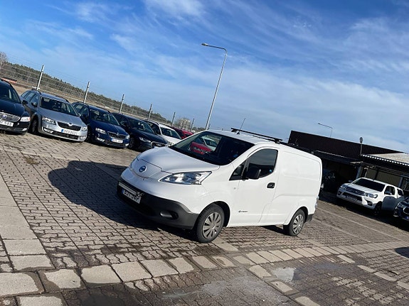 Nissan e-NV200 18 of 18