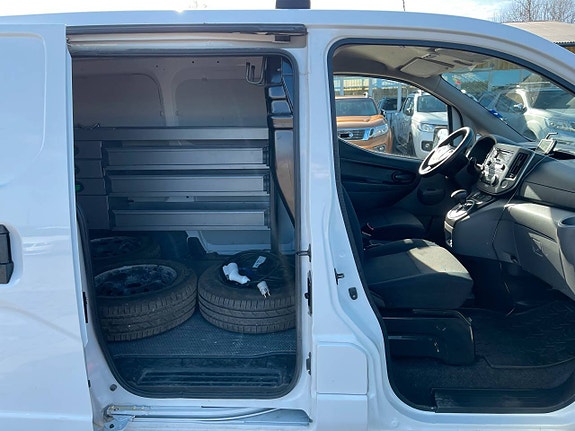 Nissan e-NV200 10 of 18