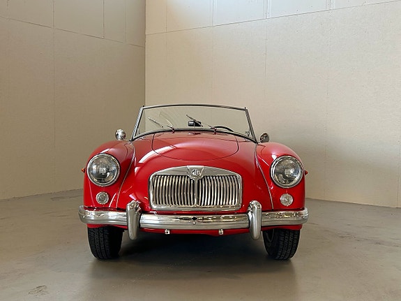 MG M 2 of 26