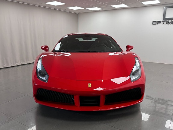 Ferrari 488 GTB 8 of 18