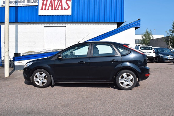 Ford Focus 2 of 12