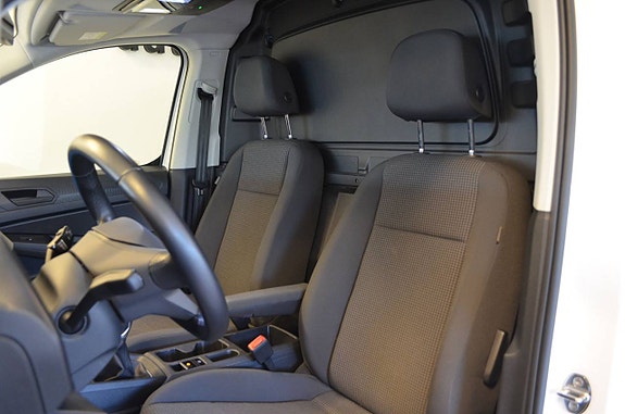 Volkswagen Caddy 16 of 26