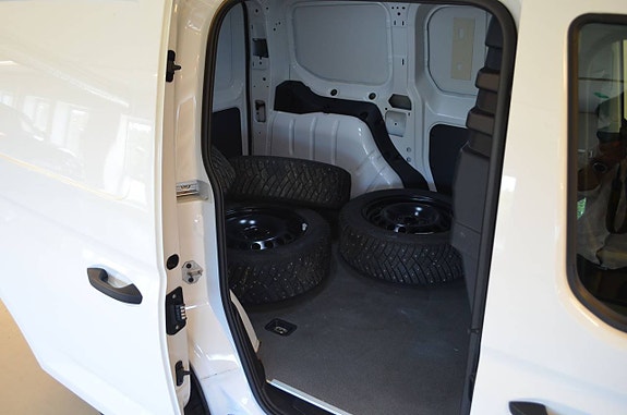 Volkswagen Caddy 14 of 26