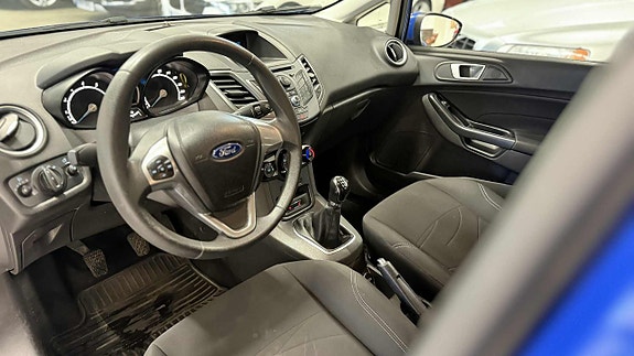 Ford Fiesta 10 of 18